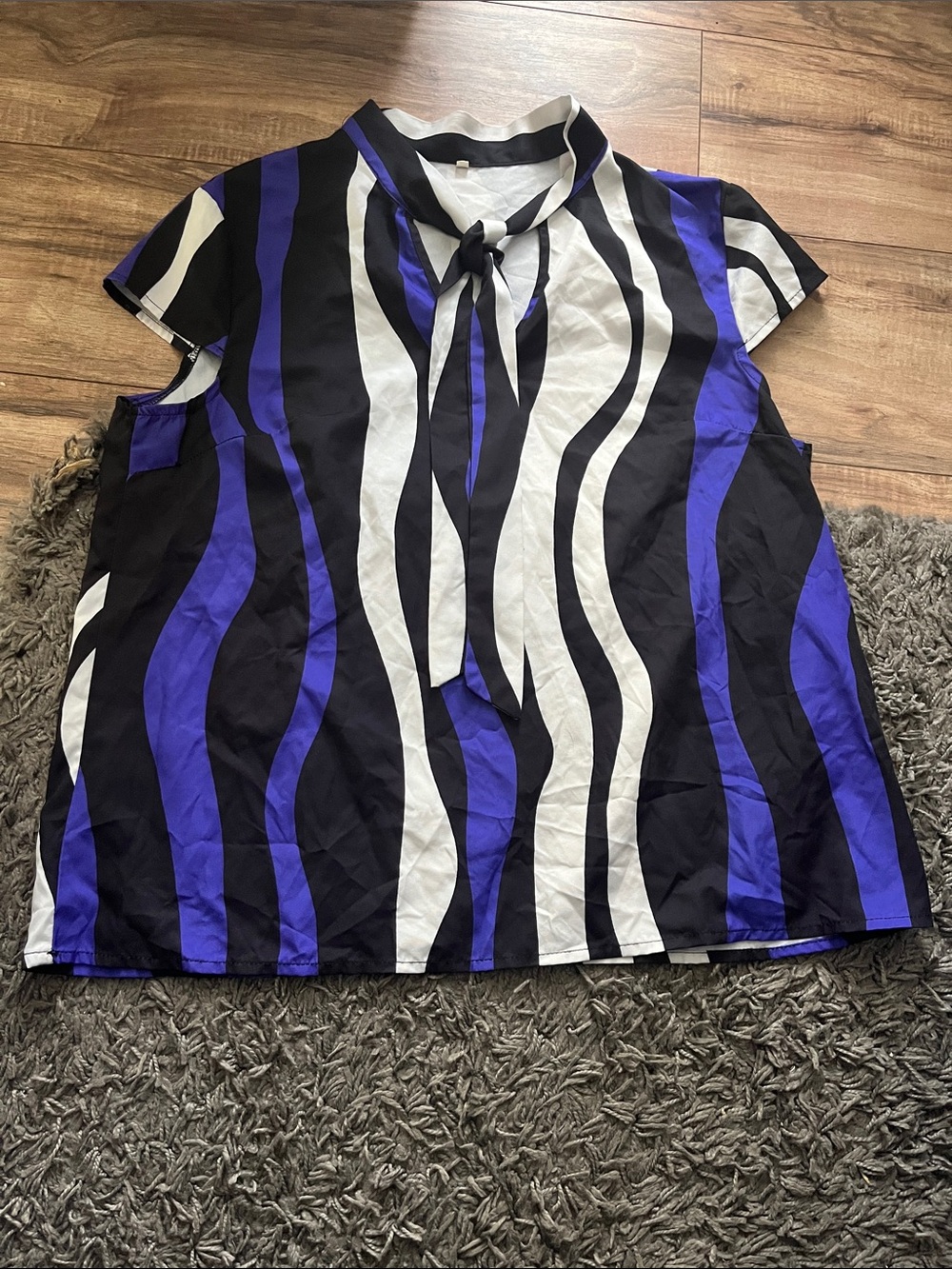 Patterned Blouse - Picture 1 of 4